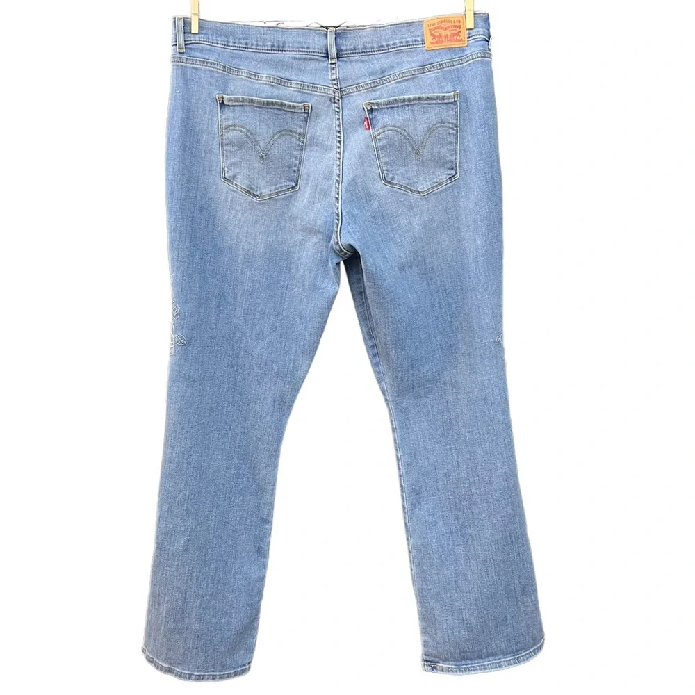 Levi’s Jeans - Picture 5 of 7